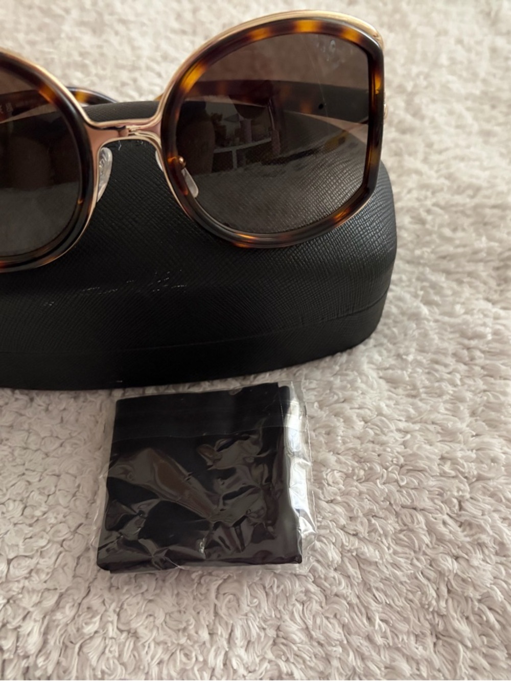 Salvatore Ferragamo Tortoiseshell Sunglasses/ Quiet Luxury Designer 70’s Beachy